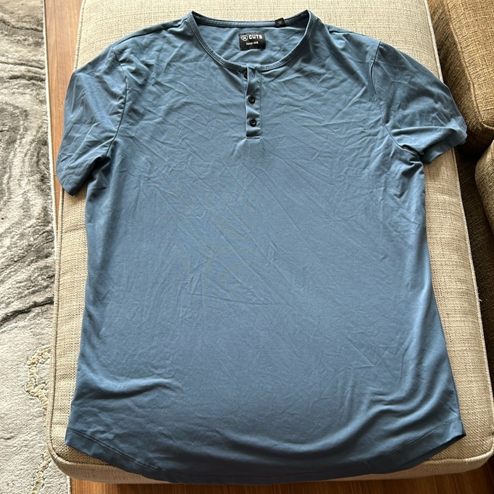 Cuts Clothing Men’s Henley Tee